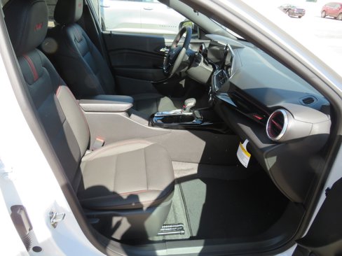 New 2025 Chevrolet Trax RS w/ Driver Confidence Package image 10