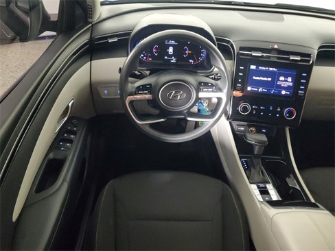 Used 2022 Hyundai Tucson SE image 16