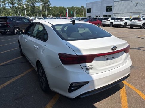 Certified 2021 Kia Forte LXS image 3