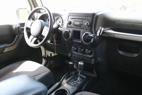 Used 2015 Jeep Wrangler Unlimited Sport w/ Max Tow Package image 18