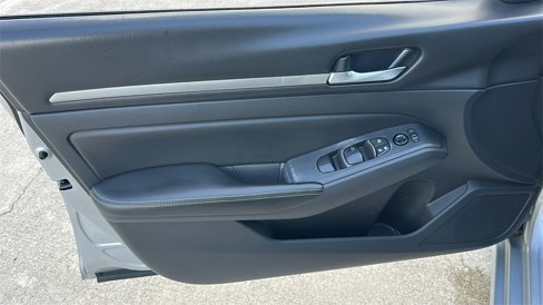 Used 2022 Nissan Altima 2.5 SV image 15