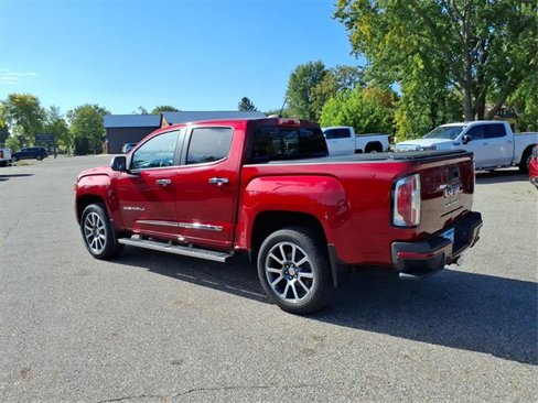 Used 2022 GMC Canyon Denali image 6