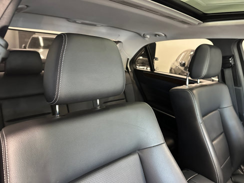 Used 2014 Mercedes-Benz E 350 Sedan image 31