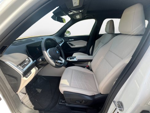 Certified 2025 BMW X1 xDrive28i w/ Technology Package image 9