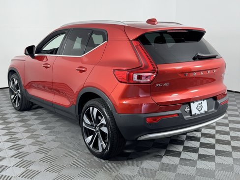 Certified 2024 Volvo XC40 B5 Plus image 10