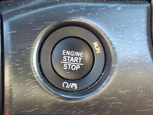 Used 2017 Jeep Grand Cherokee Laredo image 5
