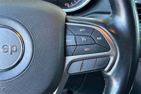 Used 2020 Jeep Grand Cherokee Limited w/ Luxury Group II image 33
