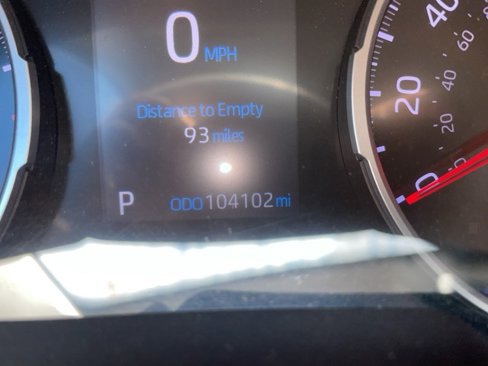 Used 2020 Toyota RAV4 XLE image 10