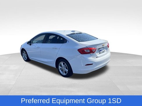 Used 2017 Chevrolet Cruze LT image 3