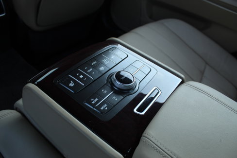 Used 2012 Hyundai Equus Signature image 27