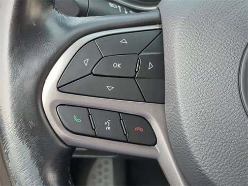 Used 2020 Jeep Cherokee Limited image 22