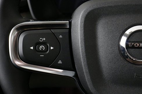 Used 2025 Volvo XC40 B5 Ultra w/ Protection Package Premier image 18