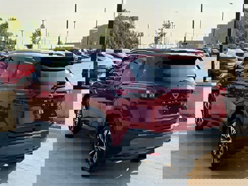 Used 2023 Nissan Rogue SV image 10
