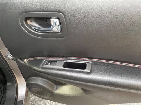 Used 2009 Nissan Rogue SL w/ Premium Pkg image 33