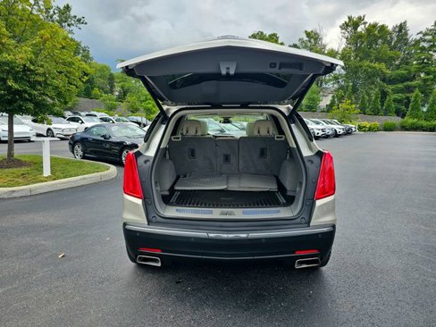 Used 2017 Cadillac XT5 Premium Luxury image 10