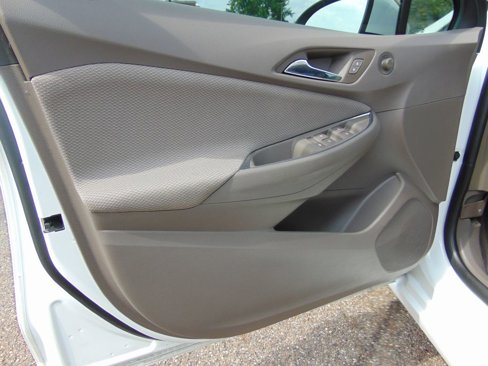 Used 2017 Chevrolet Cruze LT image 20