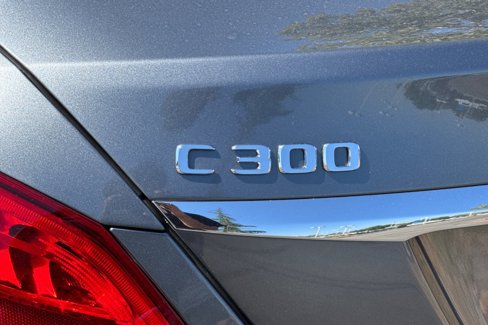 Used 2018 Mercedes-Benz C 300 Sedan image 34