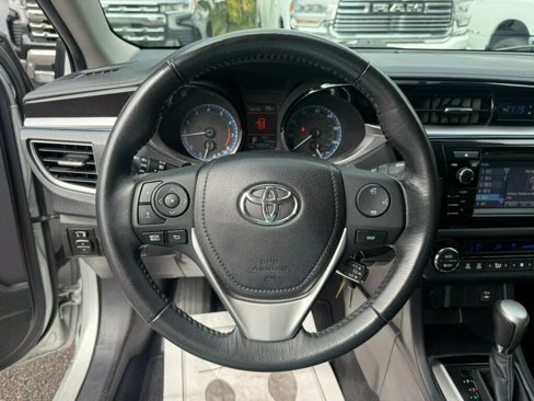 Used 2016 Toyota Corolla S image 5