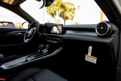 New 2025 Alfa Romeo Tonale w/ Premium Package image 19