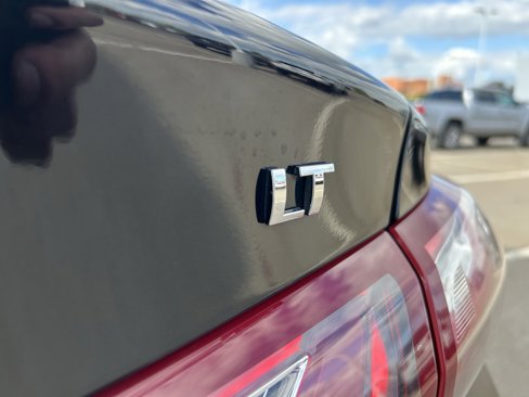 Used 2020 Chevrolet Malibu LT image 9