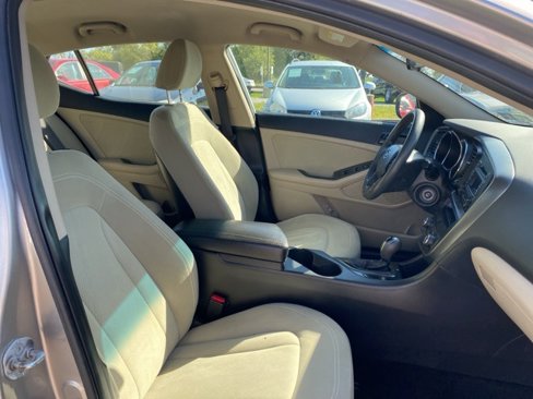 Used 2011 Kia Optima LX image 26