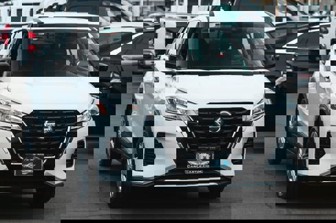 Used 2021 Nissan Kicks S image 5