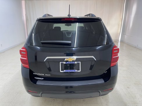 Used 2017 Chevrolet Equinox LT w/ Convenience Package image 4