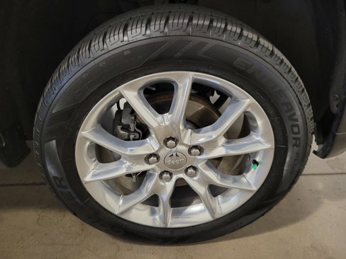 Used 2015 Jeep Grand Cherokee Summit image 33