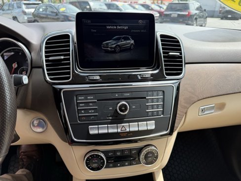 Used 2017 Mercedes-Benz GLE 350 4MATIC image 17