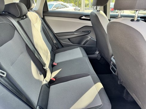 Certified 2024 Volkswagen Taos S image 8