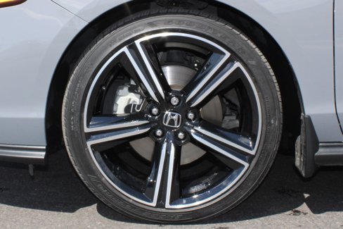 Used 2023 Honda Accord Sport image 9