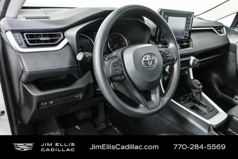 Used 2022 Toyota RAV4 XLE image 4