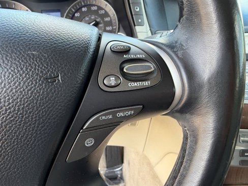 Used 2013 INFINITI M35 w/ Premium Pkg image 20