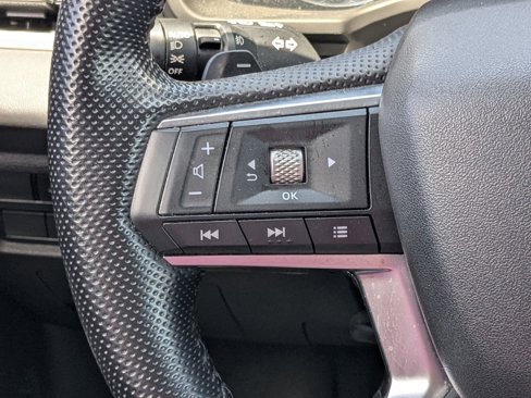 Used 2022 Mitsubishi Outlander SE image 16