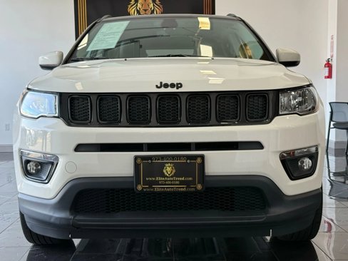 Used 2018 Jeep Compass Latitude w/ Popular Equipment Group image 2