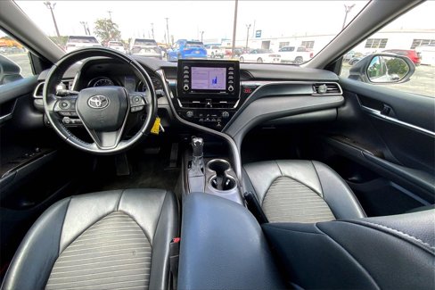 Used 2021 Toyota Camry SE image 16