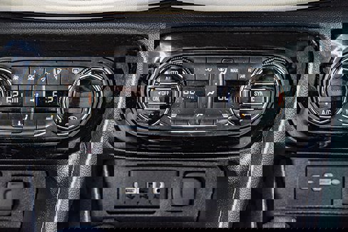 Used 2023 Buick Encore GX Select image 18