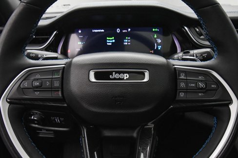 Used 2023 Jeep Grand Cherokee Trailhawk image 39