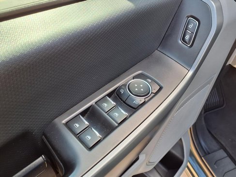Used 2021 Ford F150 XLT image 11
