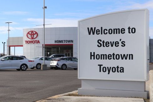 Used 2022 Toyota Tacoma SR image 6
