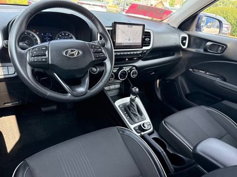 Certified 2022 Hyundai Venue Limited image 13