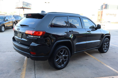 Used 2019 Jeep Grand Cherokee Laredo image 5