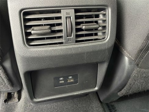 Used 2022 Nissan Rogue SV image 15