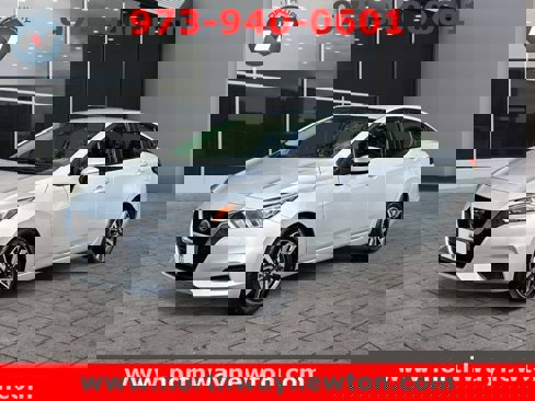 Used 2021 Nissan Versa SV image 1