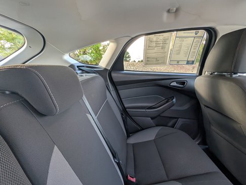 Used 2014 Ford Focus SE w/ SE Winter Package image 24