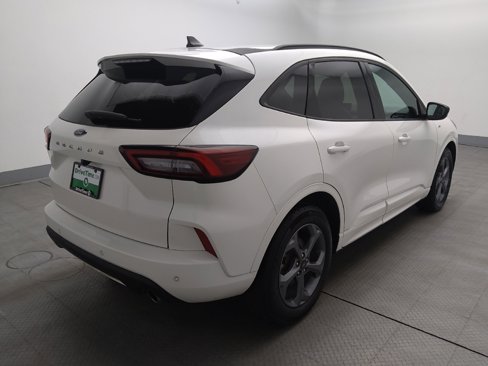 Used 2023 Ford Escape ST-Line w/ Tech Pack #1 image 9