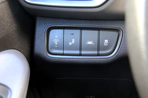 Used 2019 Hyundai Santa Fe SE image 14