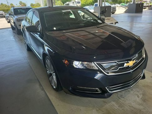 Used 2016 Chevrolet Impala LTZ w/ Enhanced Convenience Package image 2