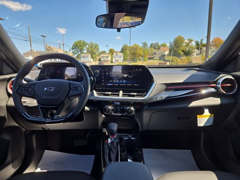 New 2025 Chevrolet Trax RS w/ Sunroof Package image 14