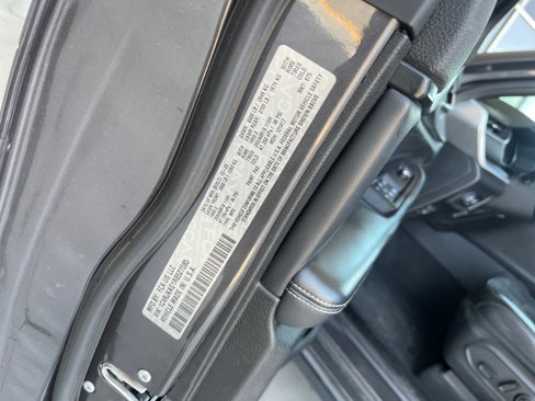 Used 2024 Jeep Grand Cherokee L Laredo image 26